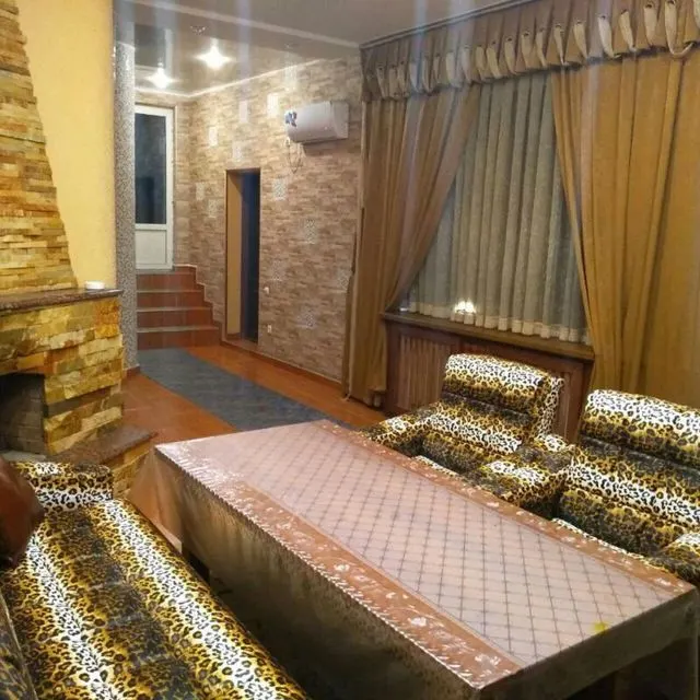 Ижарага берилади 3 хонали ҳовли уй, 6 сотих, 120 м², 1 қаватли — Юнусобод тумани