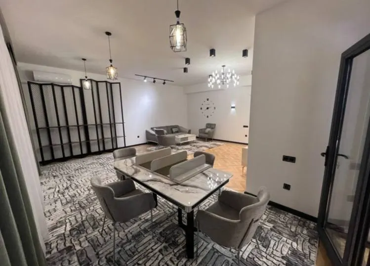 Сотилади 3 хонали квартира, 84 м², 5/7 қават — Мирзо Улуғбек тумани