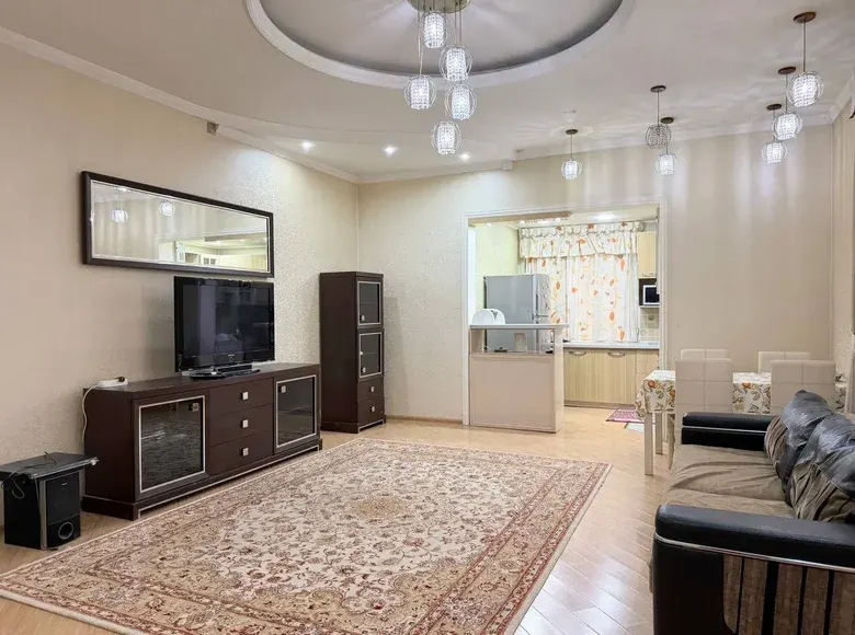 Sotiladi 3 xonali hovli uy, 4.2 sotix, 82 m² — Mirobod tumani