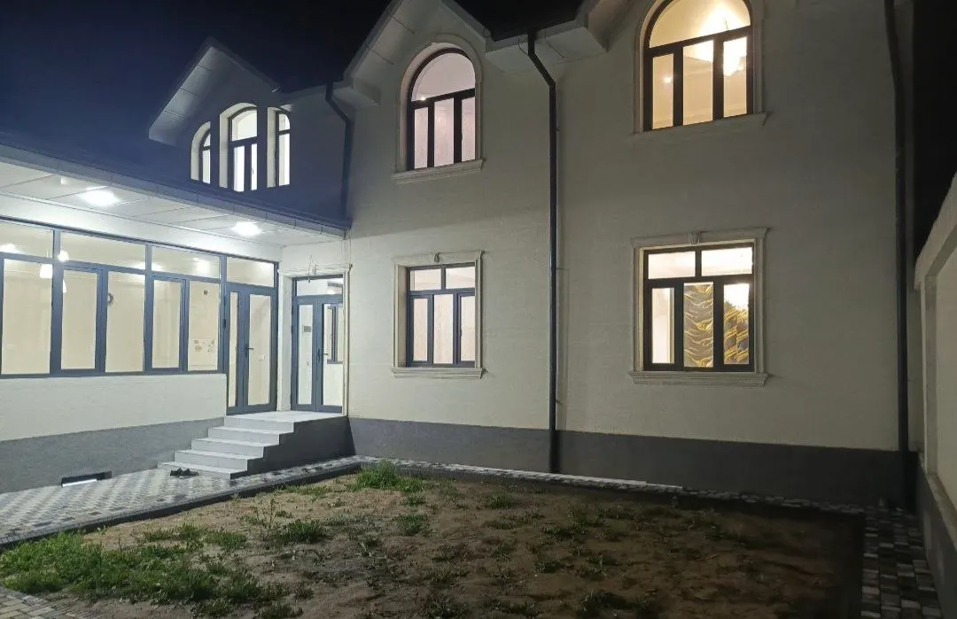 Продаётся 6-комнатный дом, 3 сот., 2 этажа — Кибрайский район