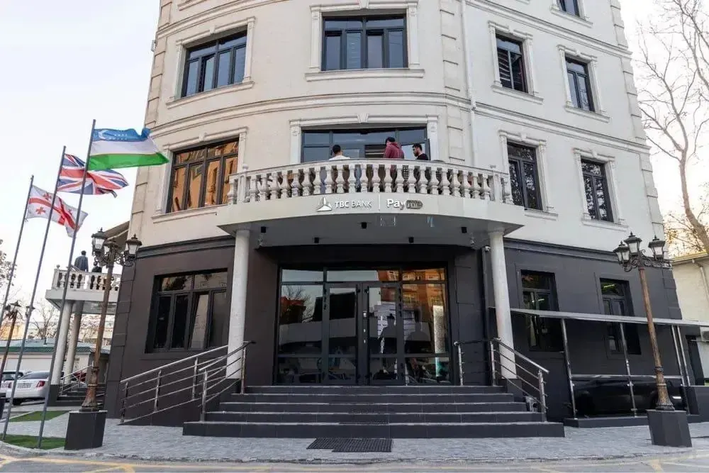 Ижарага берилади тижорат биноси, 3000 м², 10 сотих, 6/6 қават — Миробод тумани
