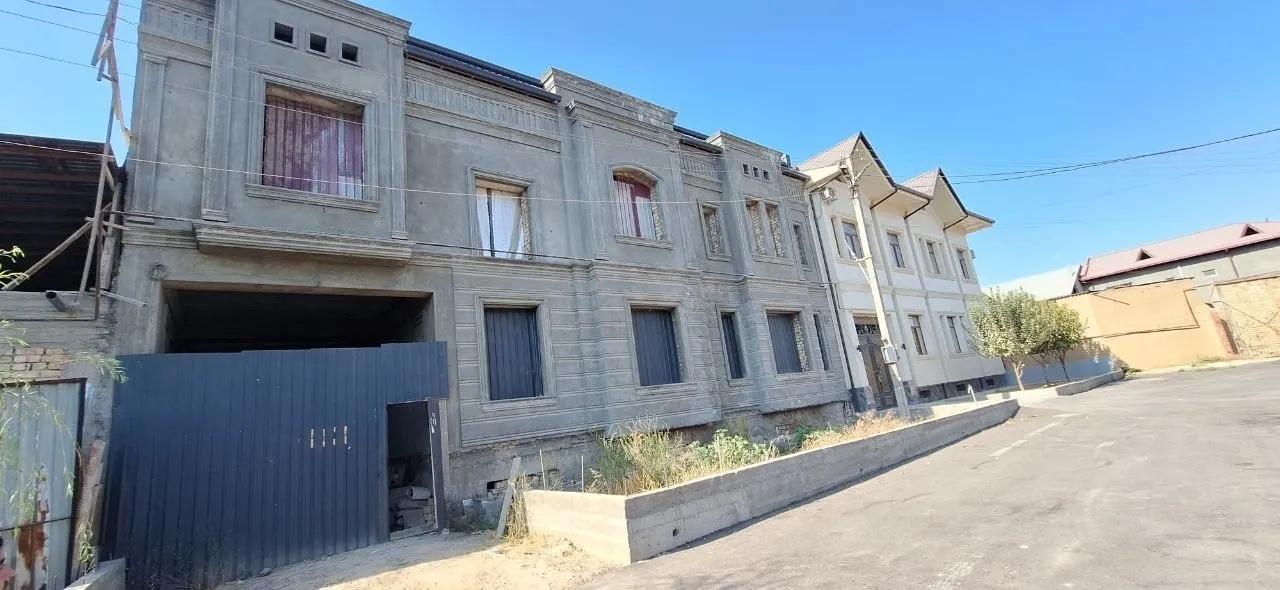 Sotiladi 6 xonali hovli uy, 4,2 sotix, 1 qavatli — Yunusobod tumani