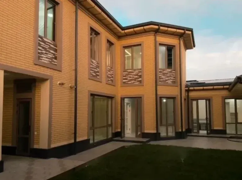 Продаётся 4-комнатный дом, 2.8 сот., 220 м² — Юнусабадский район