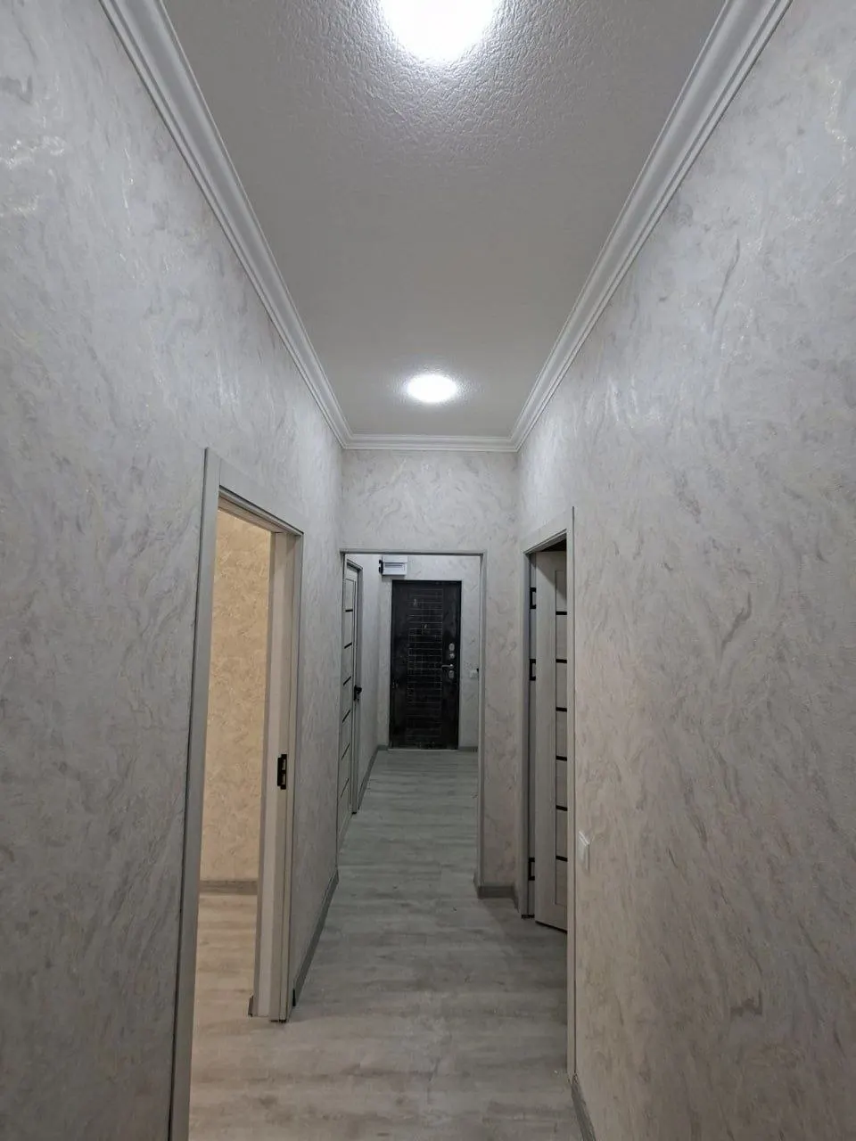 Sotiladi 4 xonali kvartira, 70 m², 1/4 qavat — Yunusobod tumani