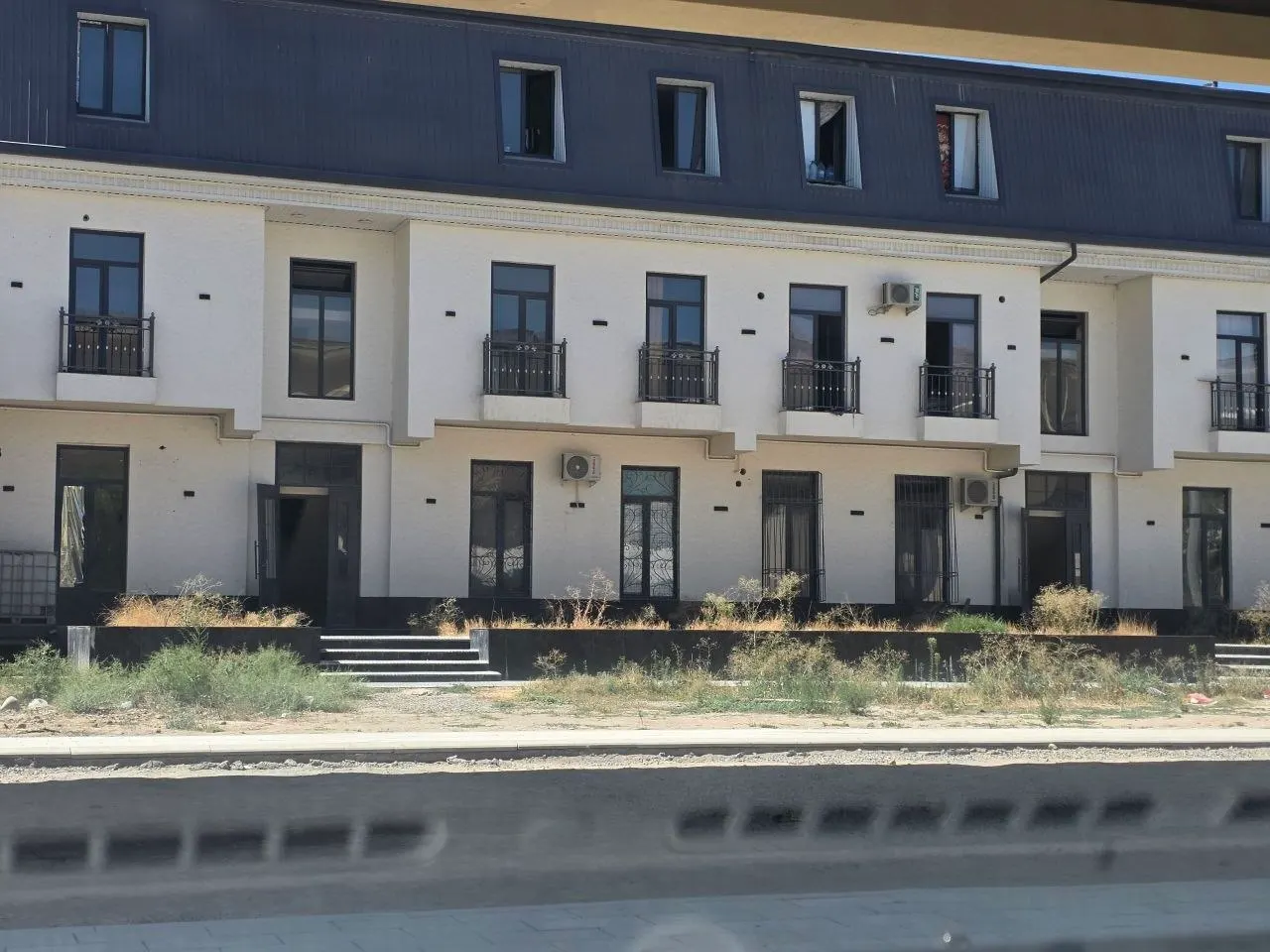 Продаётся 3-комнатная квартира, 65 м², 1/3 этаж — Янгихаётский район