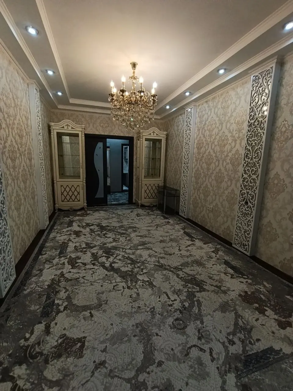 Sotiladi 3 xonali kvartira, 80 m², 1/5 qavat — Yunusobod tumani