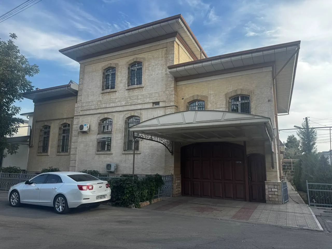Продаётся 8-комнатный дом, 4.4 сот. — Алмазарский район