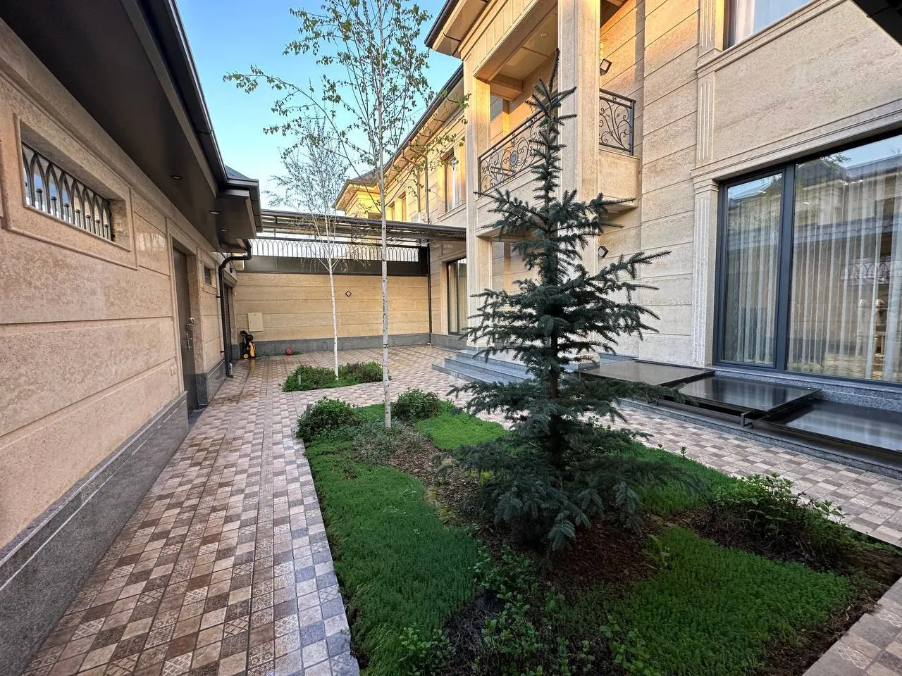 Сотилади 6 хонали ҳовли уй, 3.2 сотих, 450 м² — Мирзо Улуғбек тумани