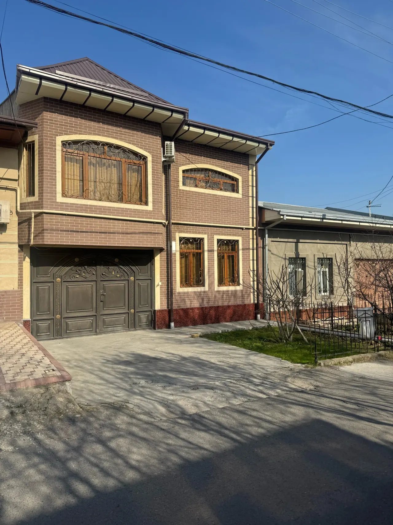 Sotiladi hovli uy, 2,1 sotix, 2 qavatli — Shayxontohur tumani