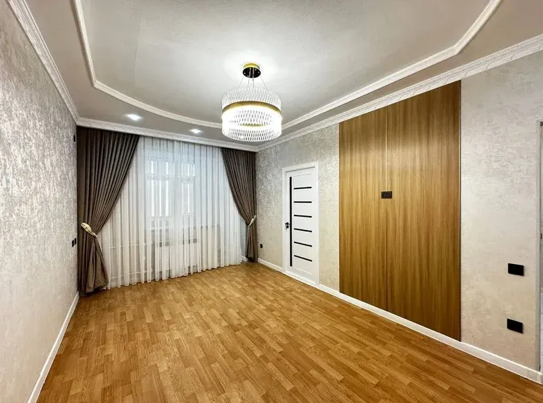 Sotiladi 3 xonali kvartira, 50 m², 1/4 qavat — Mirzo Ulugʻbek tumani