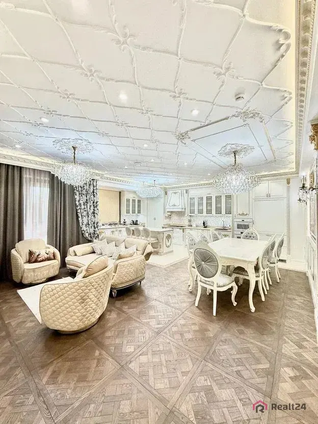 Сотилади 5 хонали квартира, 238 м², 3/16 қават — Миробод тумани
