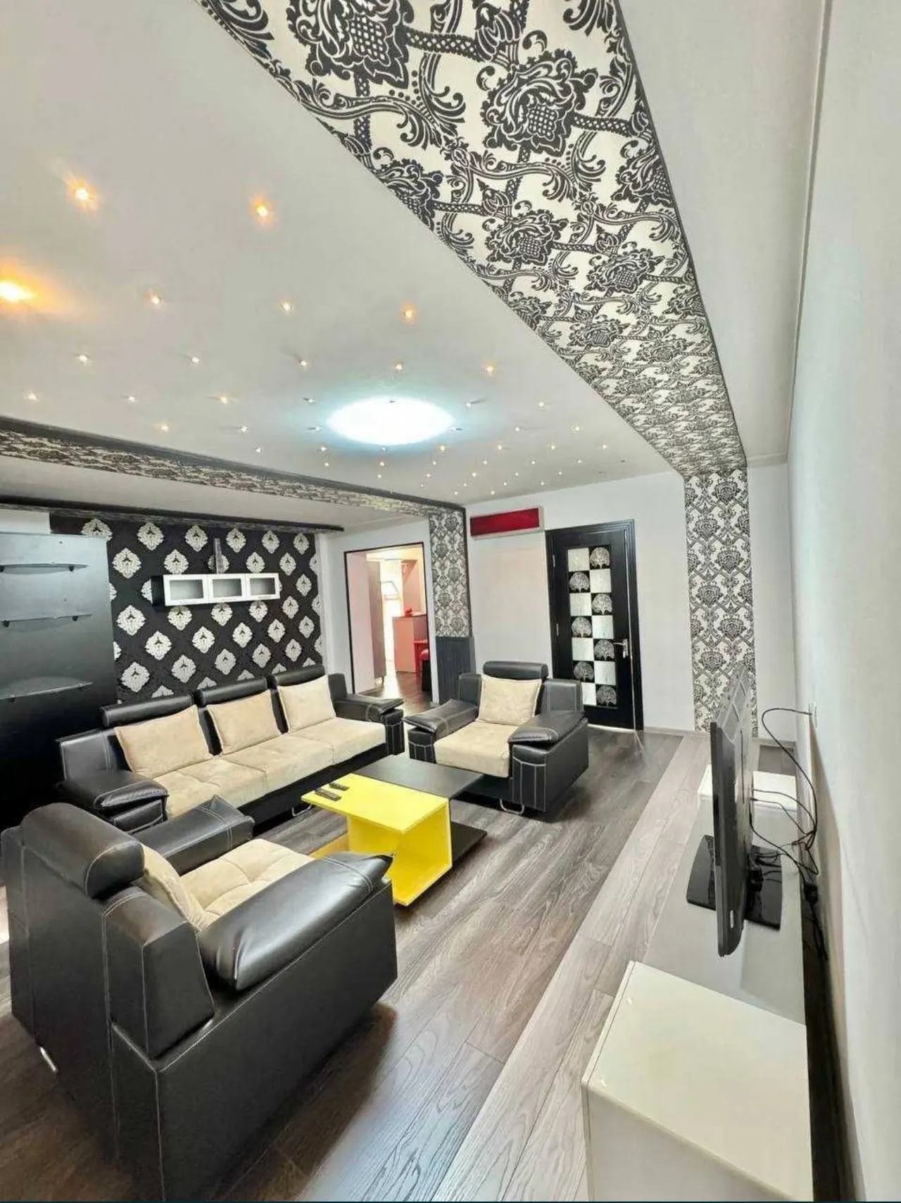 Продаётся 3-комнатная квартира, 82 м², 3/5 этаж — Мирабадский район