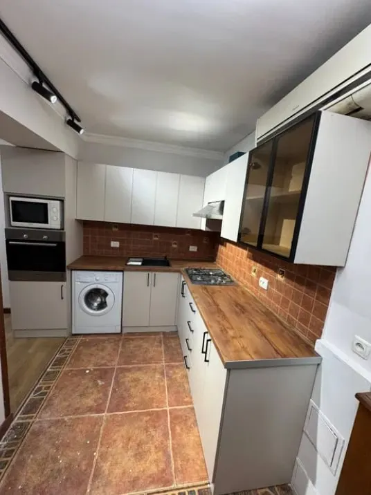 Сотилади 3 хонали квартира, 70 м², 2/5 қават — Яккасарой тумани