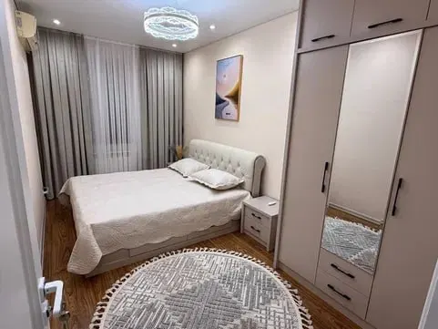 Сдаётся 6-комнатная квартира, 220 м², 1/6 этаж — Мирабадский район