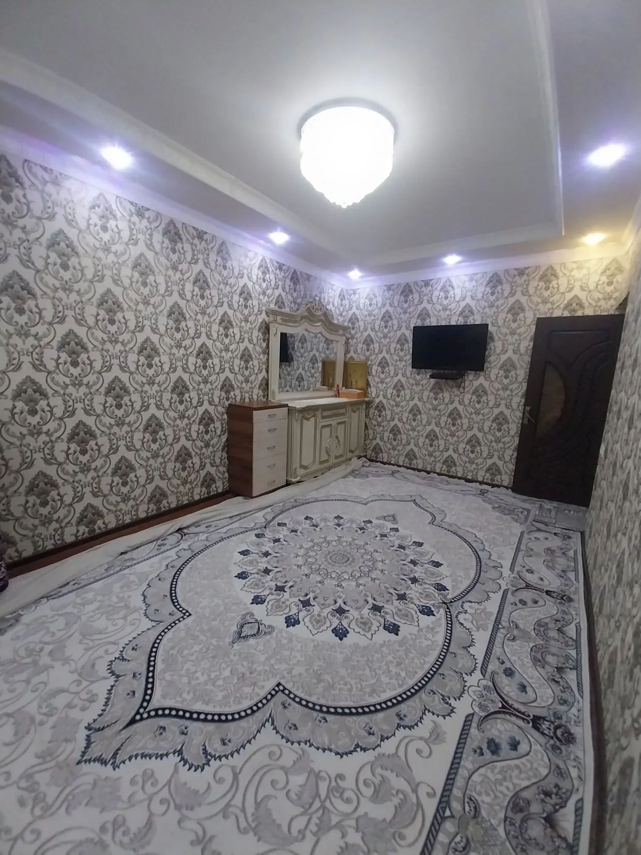 Сотилади 3 хонали квартира, 80 м², 2/9 қават — Сергели тумани