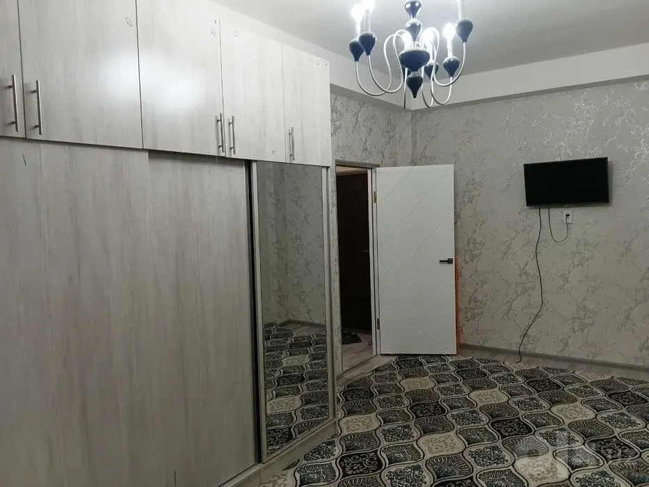 Сдаётся 1-комнатная квартира, 50 м², 6/12 этаж — Навои