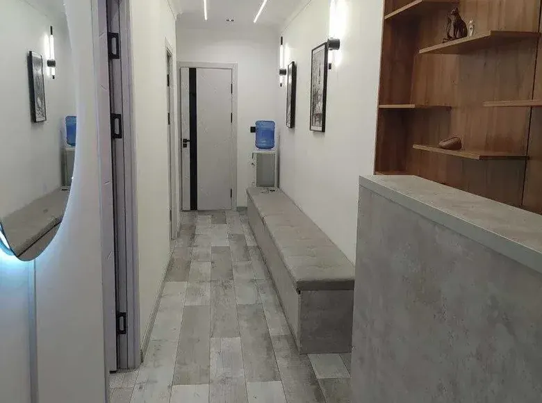 Продаётся коммерческое помещение, 68 м², 1/4 этаж — Яккасарайский район