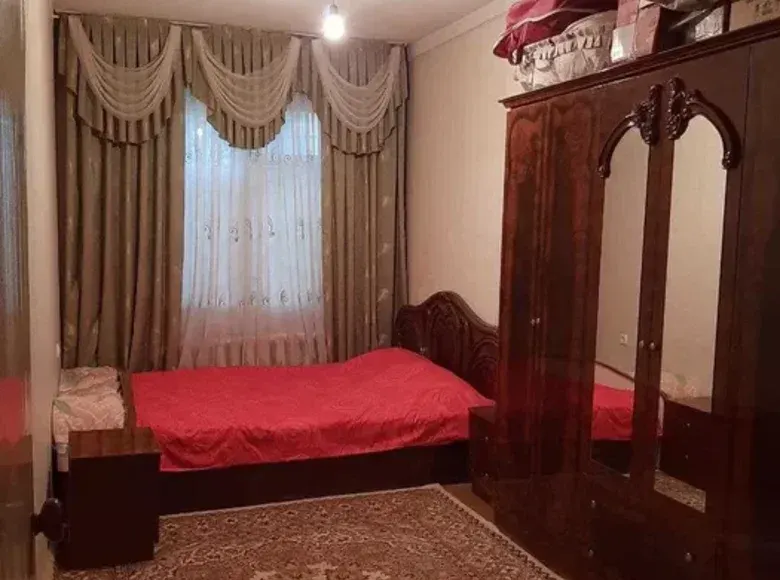 Продаётся 2-комнатная квартира, 50 м², 1/4 этаж — Чиланзарский район