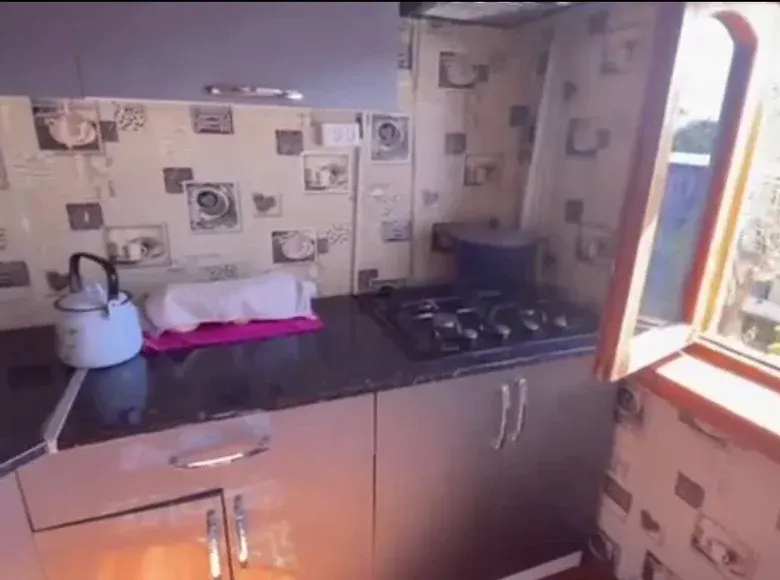 Продаётся 3-комнатная квартира, 78 м², 4/4 этаж — Фергана