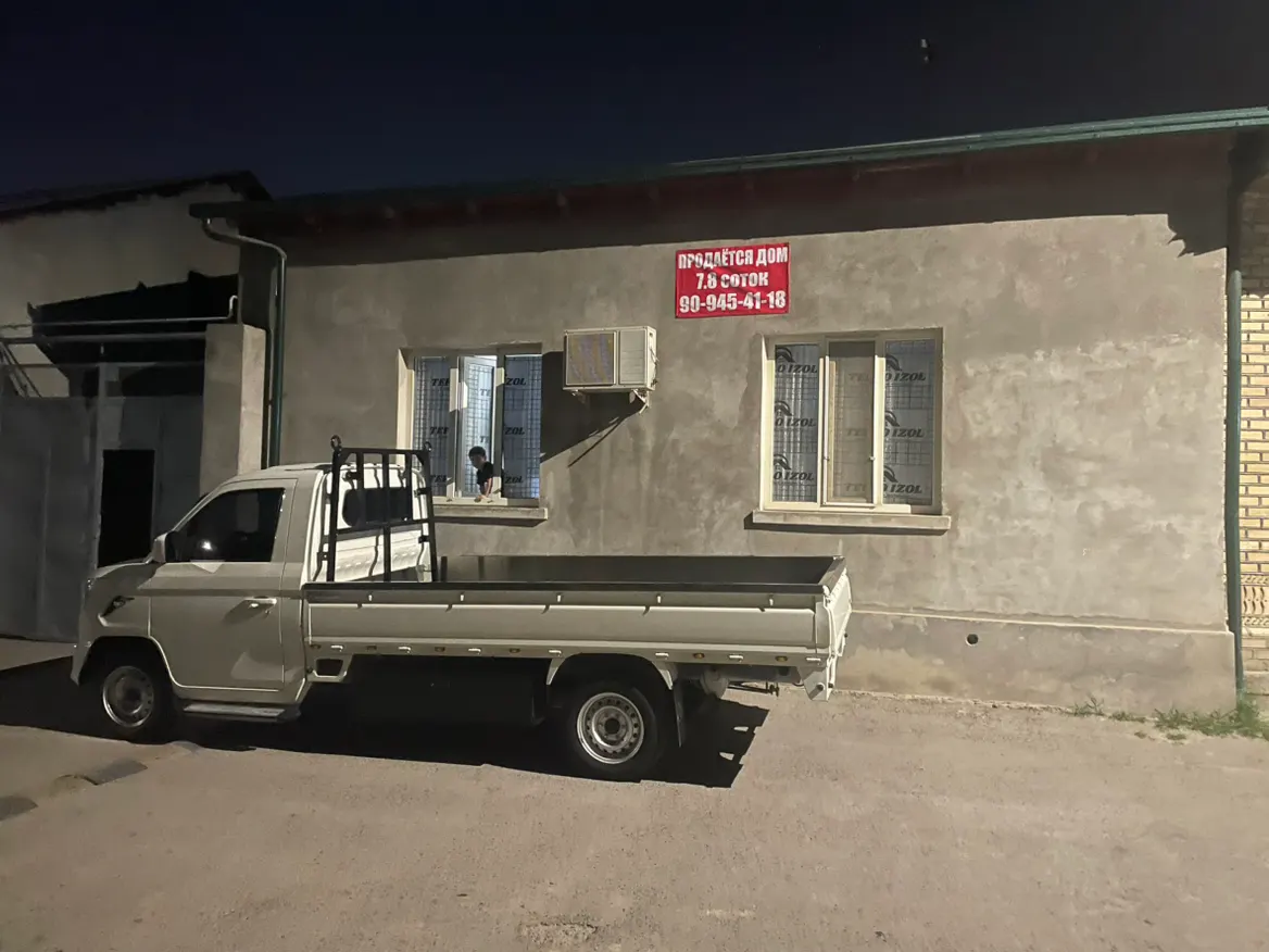 Sotiladi 6 xonali hovli uy, 7,8 sotix, 120 m², 1 qavatli — Yashnobod tumani