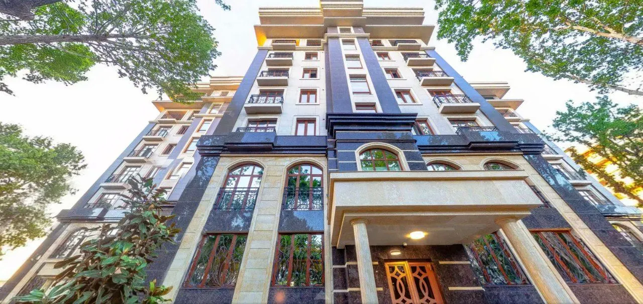 Продаётся 4-комнатная квартира, 240 м², 1/7 этаж — Юнусабадский район