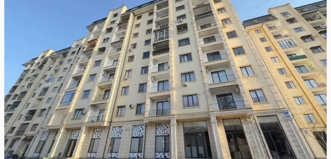 Сотилади 4 хонали квартира, 100 м², 5/9 қават — Яккасарой тумани