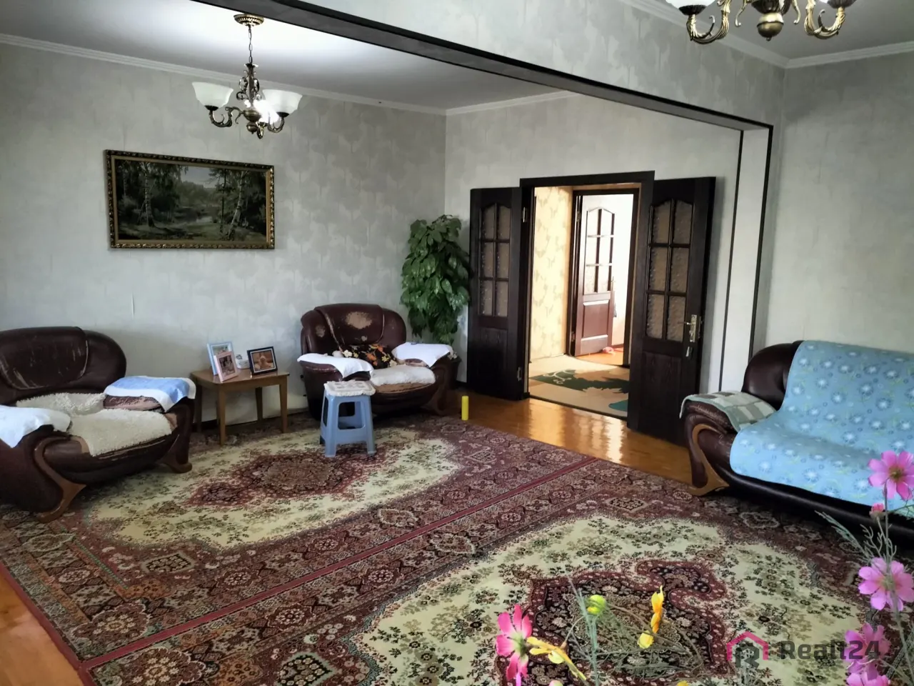Продаётся 3-комнатная квартира, 92 м², 3/5 этаж — Сергелийский район