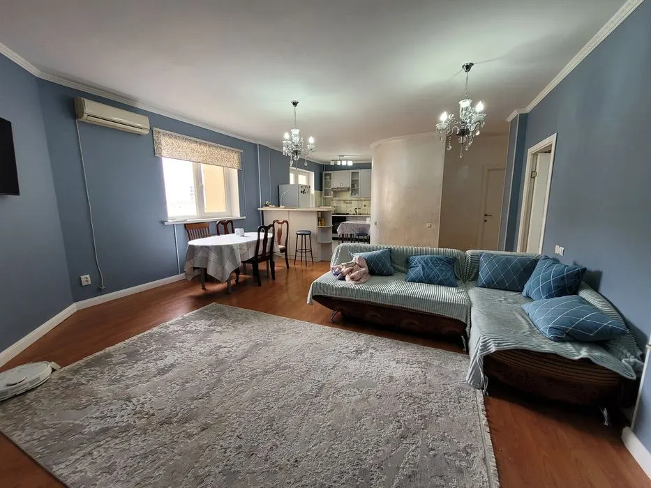 Сдаётся 3-комнатная квартира, 90 м², 1/3 этаж — Шайхантахурский район