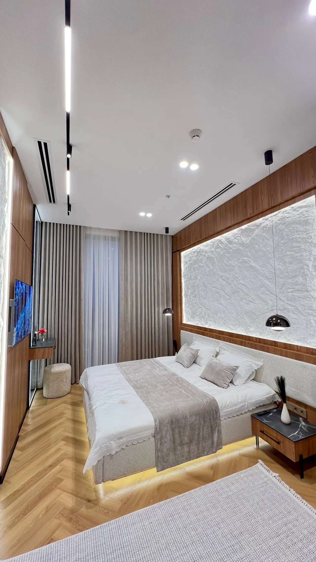 Продаётся 3-комнатная квартира, 92 м², 33/51 этаж — Шайхантахурский район