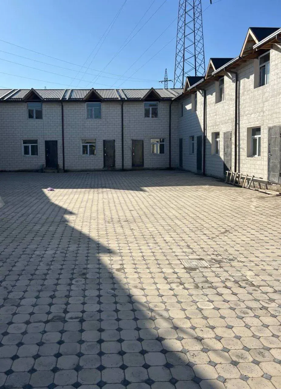 Продаётся 1-комнатная квартира, 30 м², 1/2 этаж — Сергелийский район