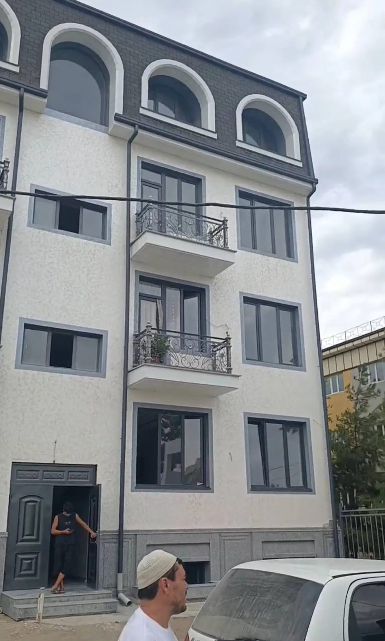 Сотилади 2 хонали квартира, 98 м², 3/4 қават — Яшнобод тумани