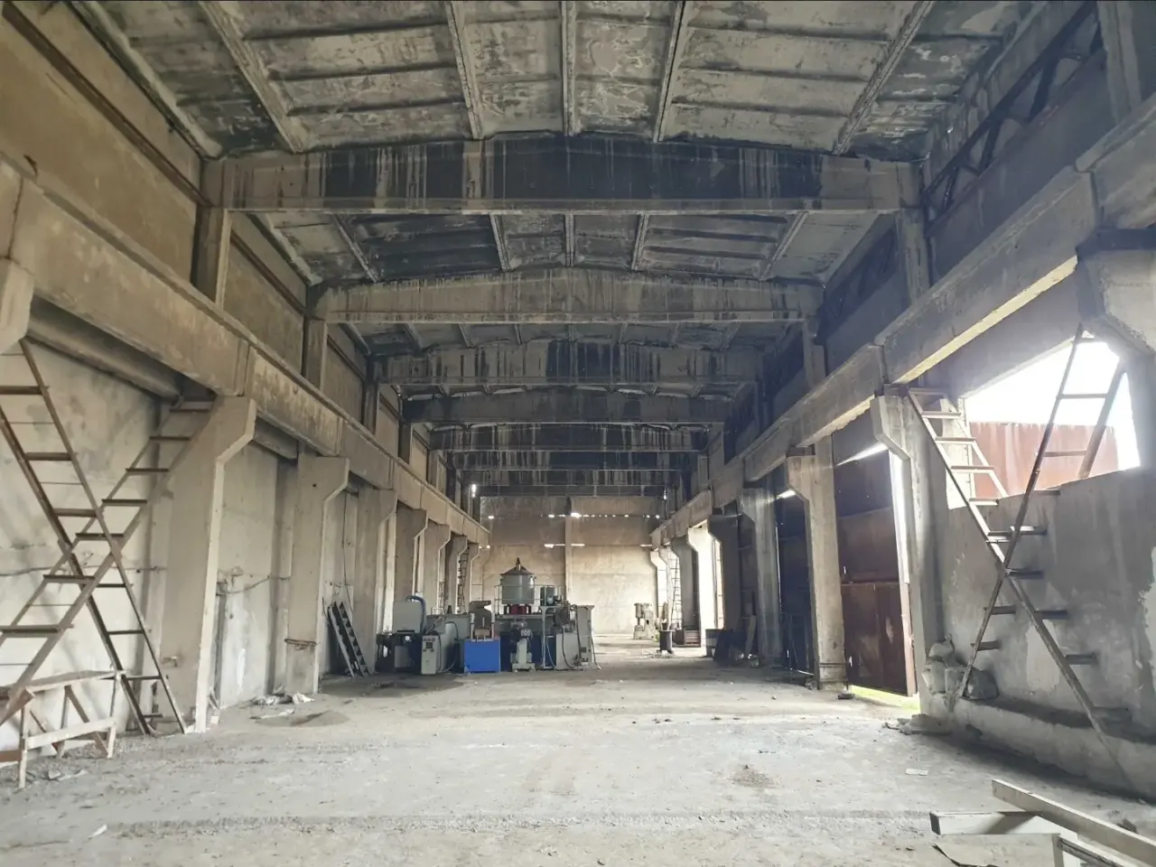 Sotiladi tijorat binosi, 18500 m² — Yangiyoʻl tumani