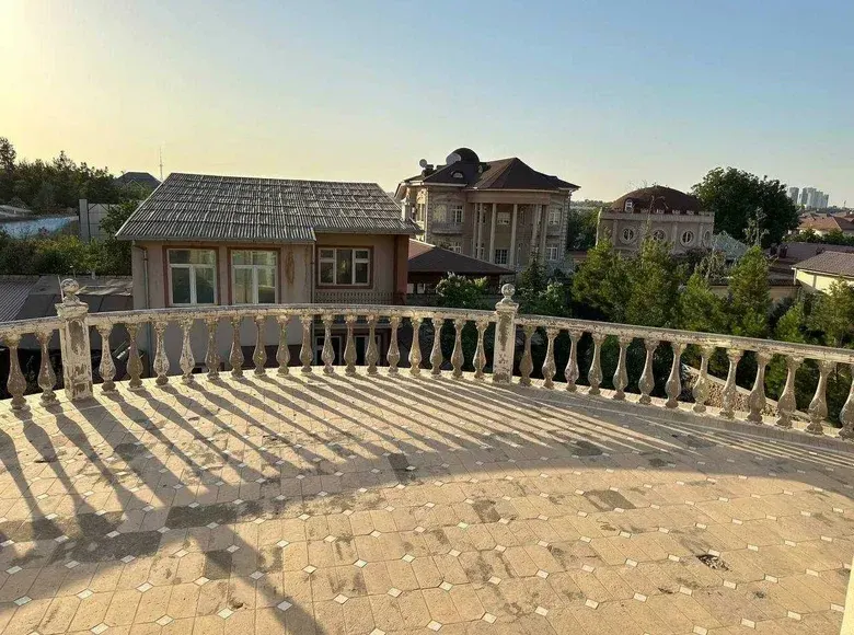Продаётся 4-комнатный дом, 7 сот., 500 м², 3/3 этаж — Мирзо-Улугбекский район