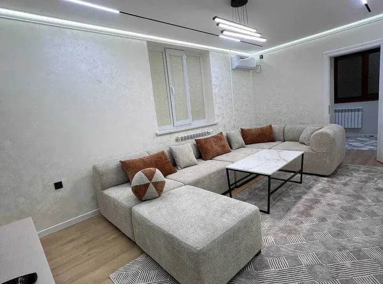 Сотилади 4 хонали квартира, 70 м², 1/4 қават — Яшнобод тумани