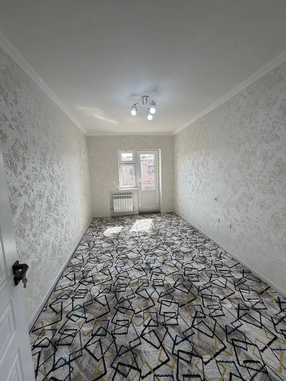 Сотилади 3 хонали квартира, 56 м², 6/7 қават — Янгиҳаёт тумани