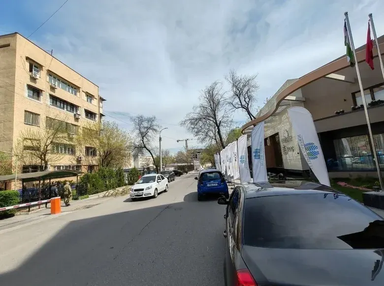 Sotiladi 4 xonali kvartira, 200 m², 1/5 qavat — Mirzo Ulugʻbek tumani