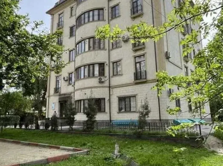 Sotiladi 3 xonali kvartira, 72 m², 1/5 qavat — Mirzo Ulugʻbek tumani
