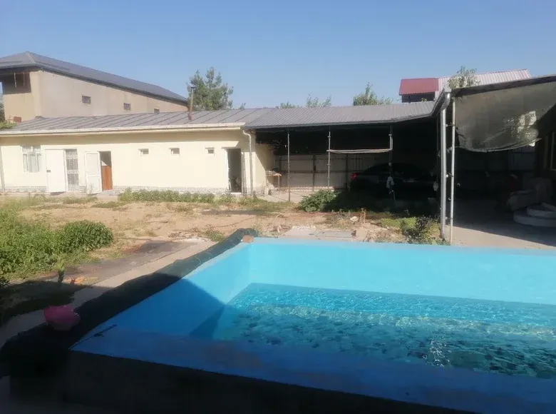 Сотилади 3 хонали ҳовли уй, 6 сотих, 200 м² — Бўстонлиқ тумани