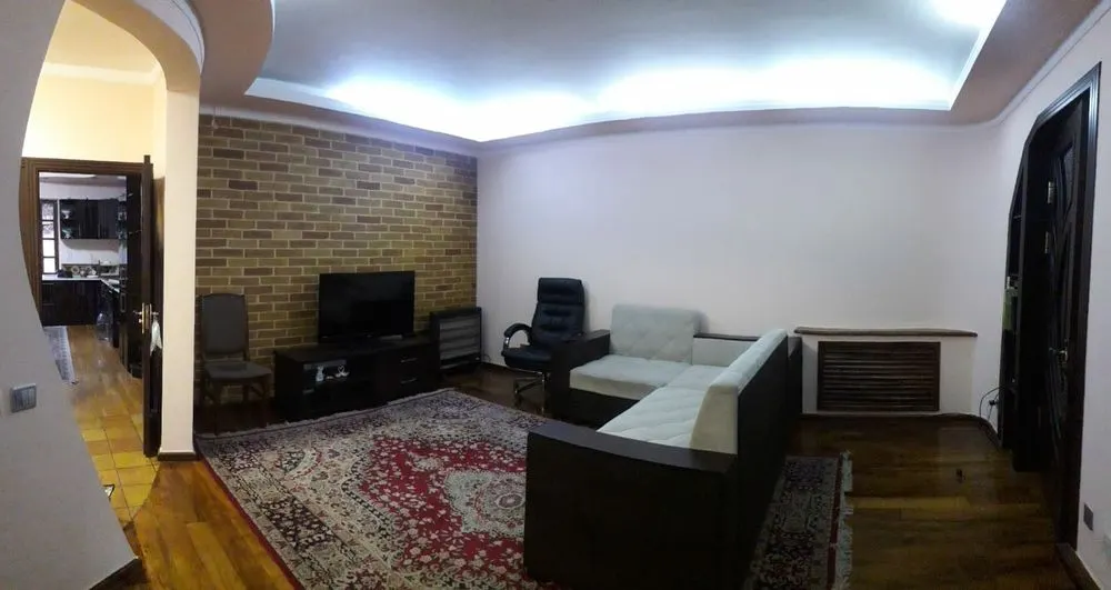 Сдаётся 3-комнатная квартира, 100 м², 3/4 этаж — Яккасарайский район