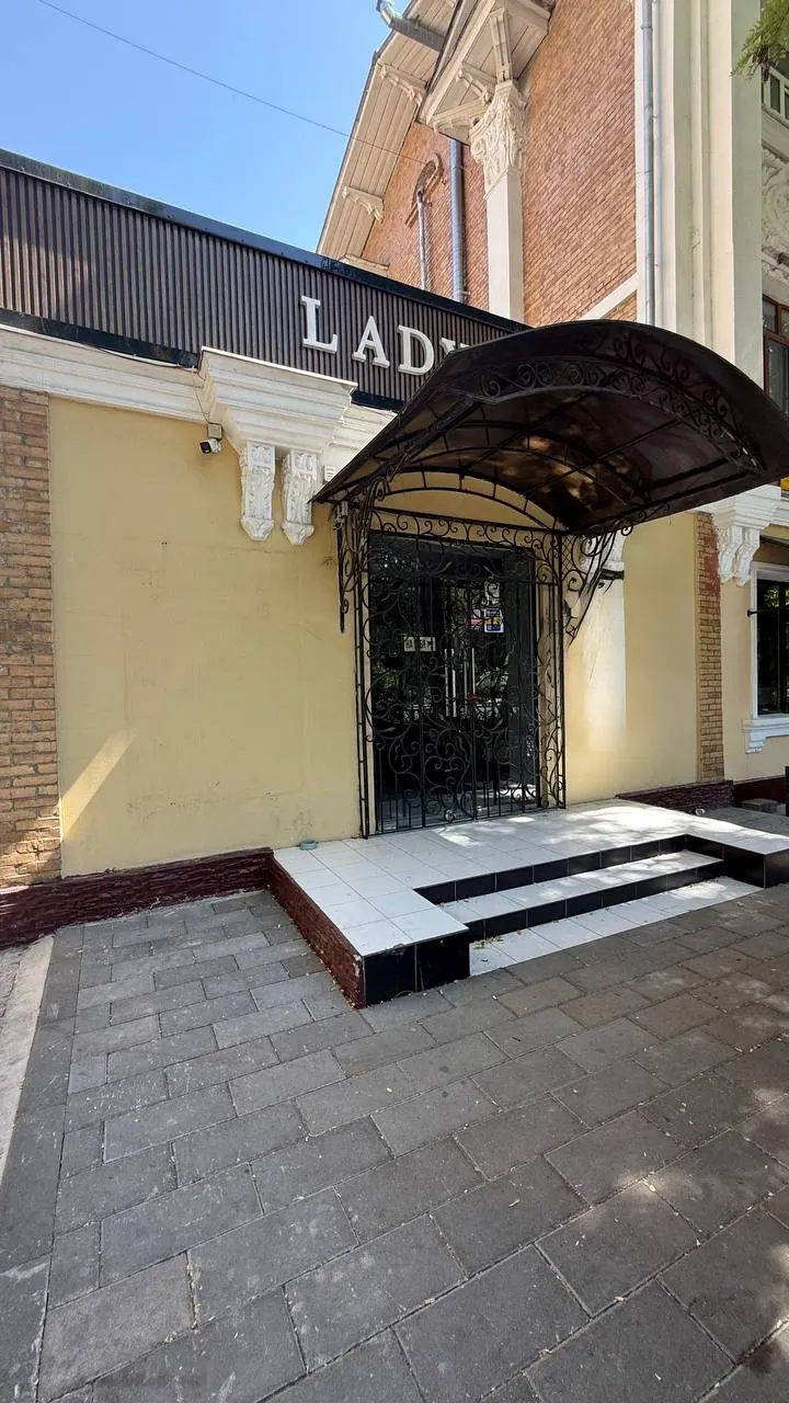 Ijaraga beriladi tijorat binosi, 59 m² — Yakkasaroy tumani