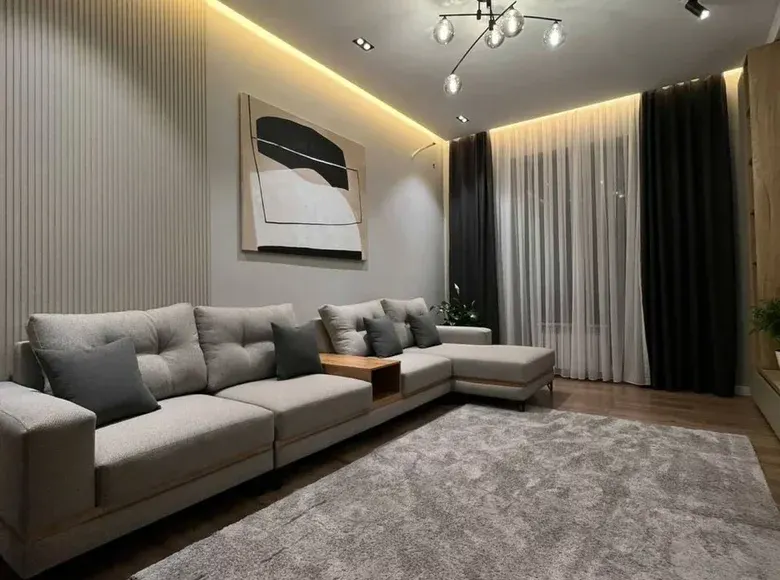 Продаётся 4-комнатная квартира, 94 м², 3/9 этаж — Чиланзарский район