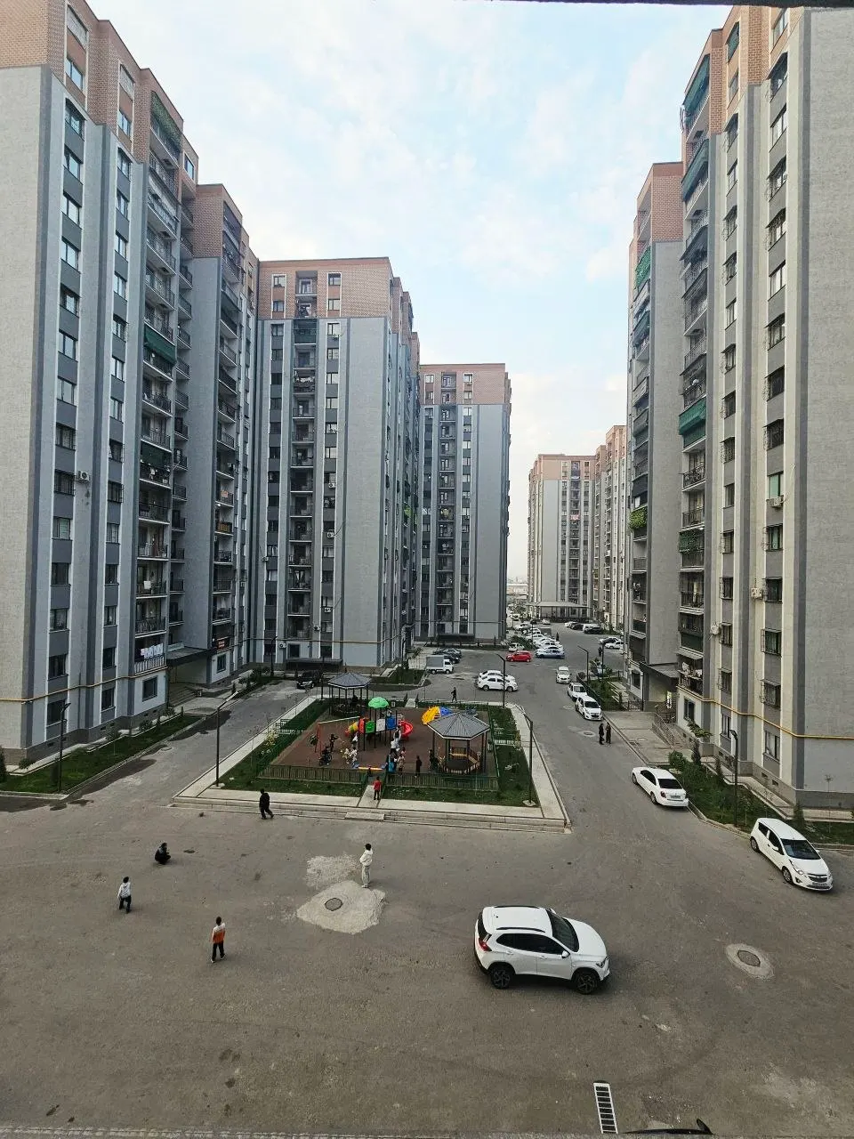 Сотилади 2 хонали квартира, 55 м², 4/9 қават — Сергели тумани