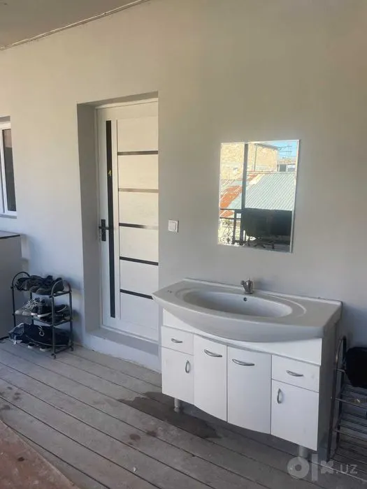 Сдаётся 4-комнатная квартира, 200 м², 2/2 этаж — Бектемирский район