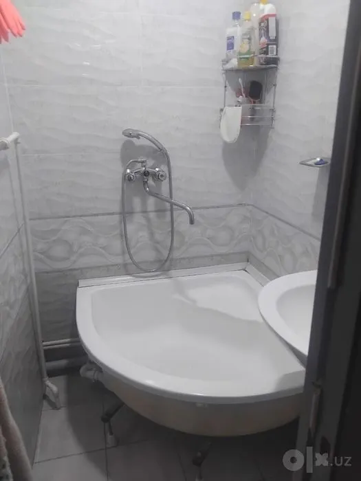 Сдаётся 1-комнатная квартира, 75 м², 4/5 этаж — Навои