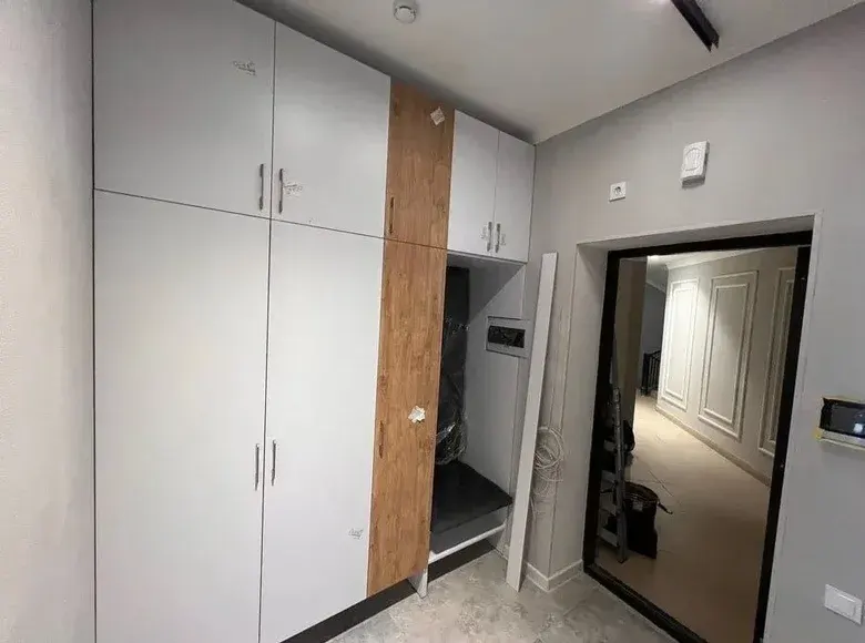 Продаётся 1-комнатная квартира, 55 м², 2/9 этаж — Мирабадский район