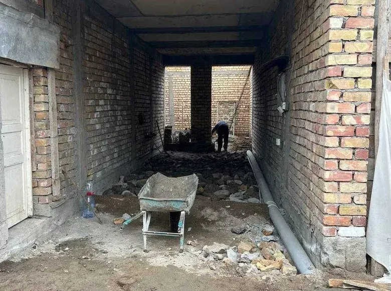Продаётся 6-комнатный дом, 2.3 сот., 230 м², 2/2 этаж — Мирзо-Улугбекский район