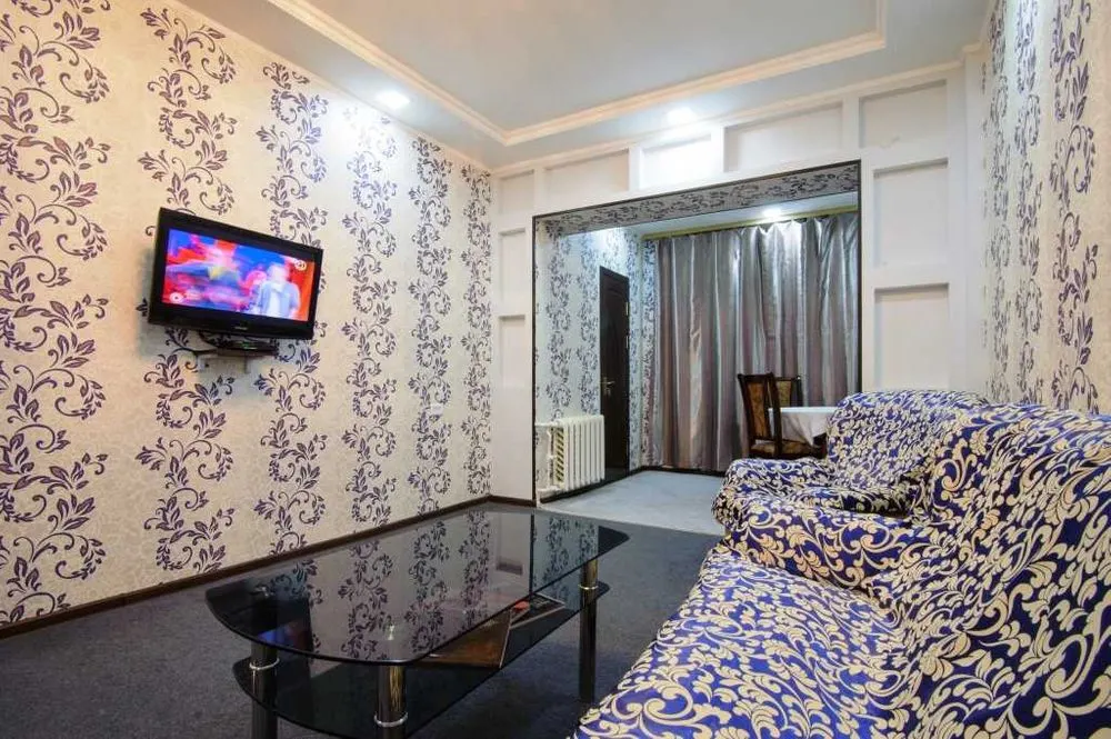 Сдаётся 4-комнатная квартира, 100 м², 4/4 этаж — Мирабадский район