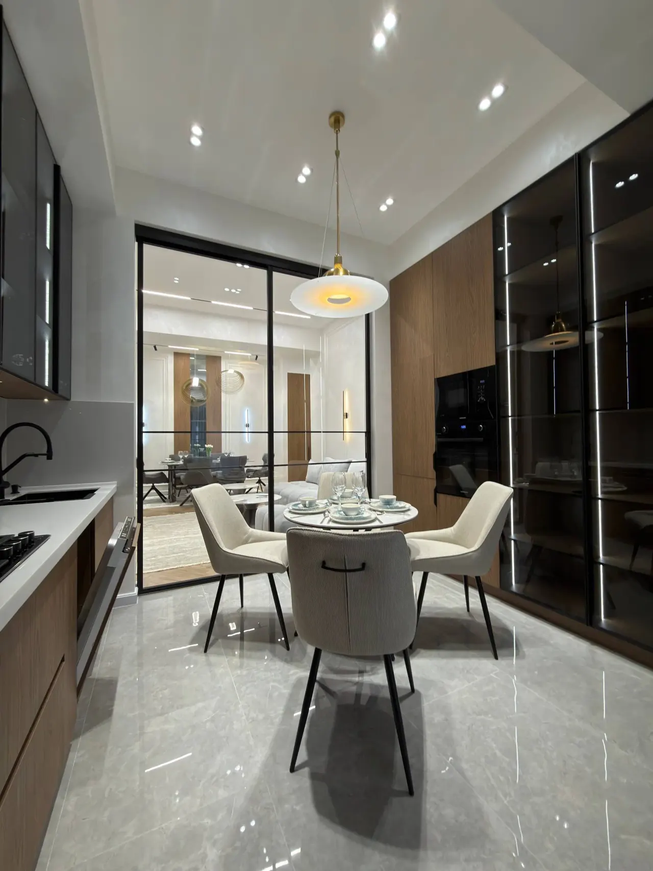 Сотилади 3 хонали квартира, 83 м², 8/10 қават — Юнусобод тумани