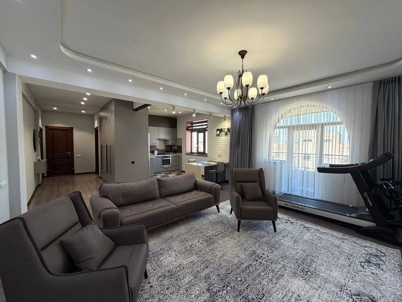 Sotiladi 2 xonali kvartira, 83 m², 9/9 qavat — Yashnobod tumani