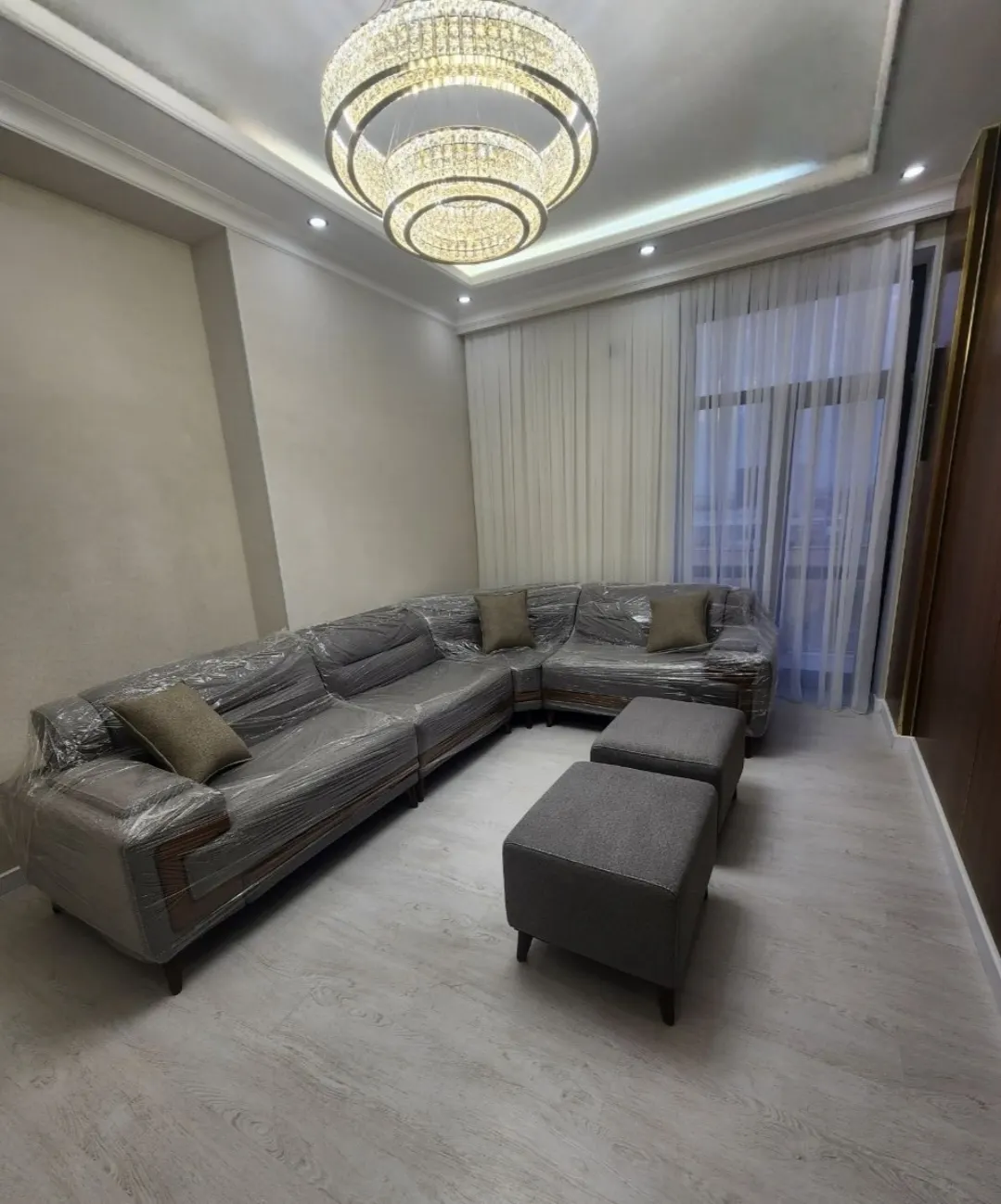 Ijaraga beriladi 2 xonali hovli uy, 63 m², 9 qavatli — Sergeli tumani